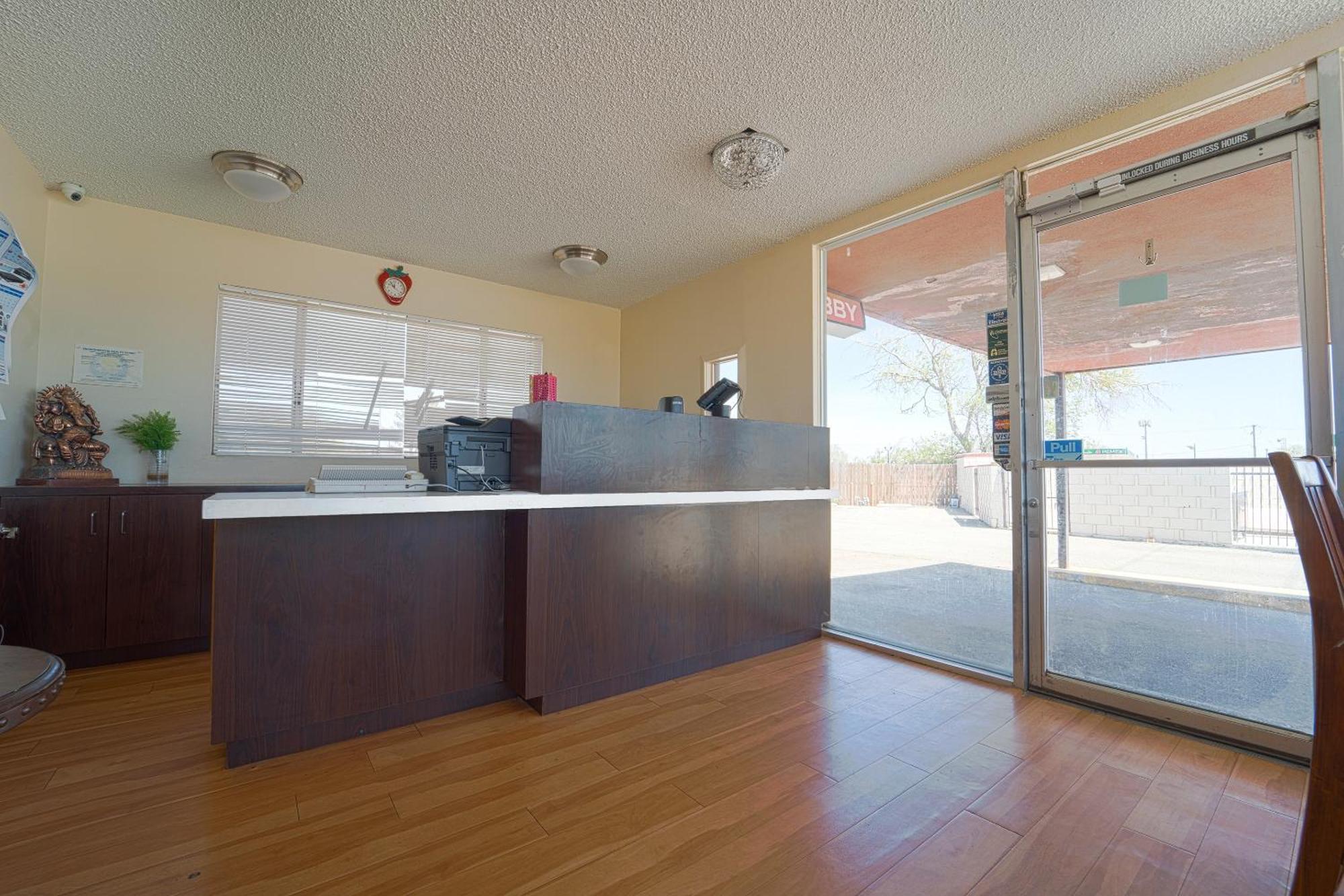 Mojave Hotel Bagian luar foto